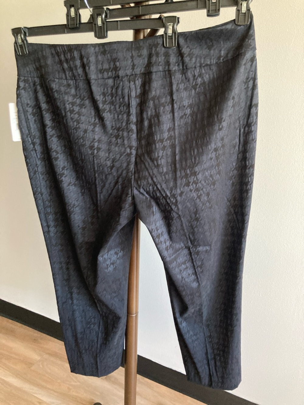 Zac & Rachel pull on pant navy blue & black print office 27 in inseam 22W - Picture 13 of 17